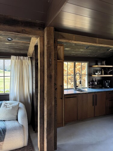 AHMA Riverside Fishing Cottage