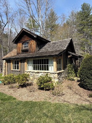 Exterior - AHMA Riverside Fishing Cottage (Canton)