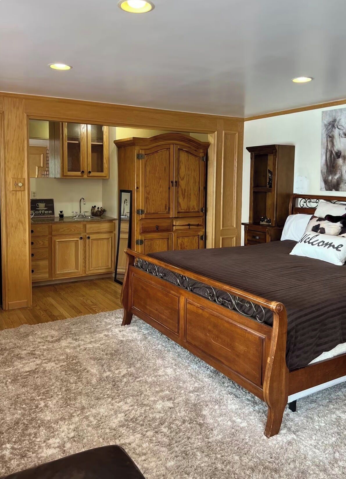 6 bedrooms, in-room safe, desk, iron/ironing board