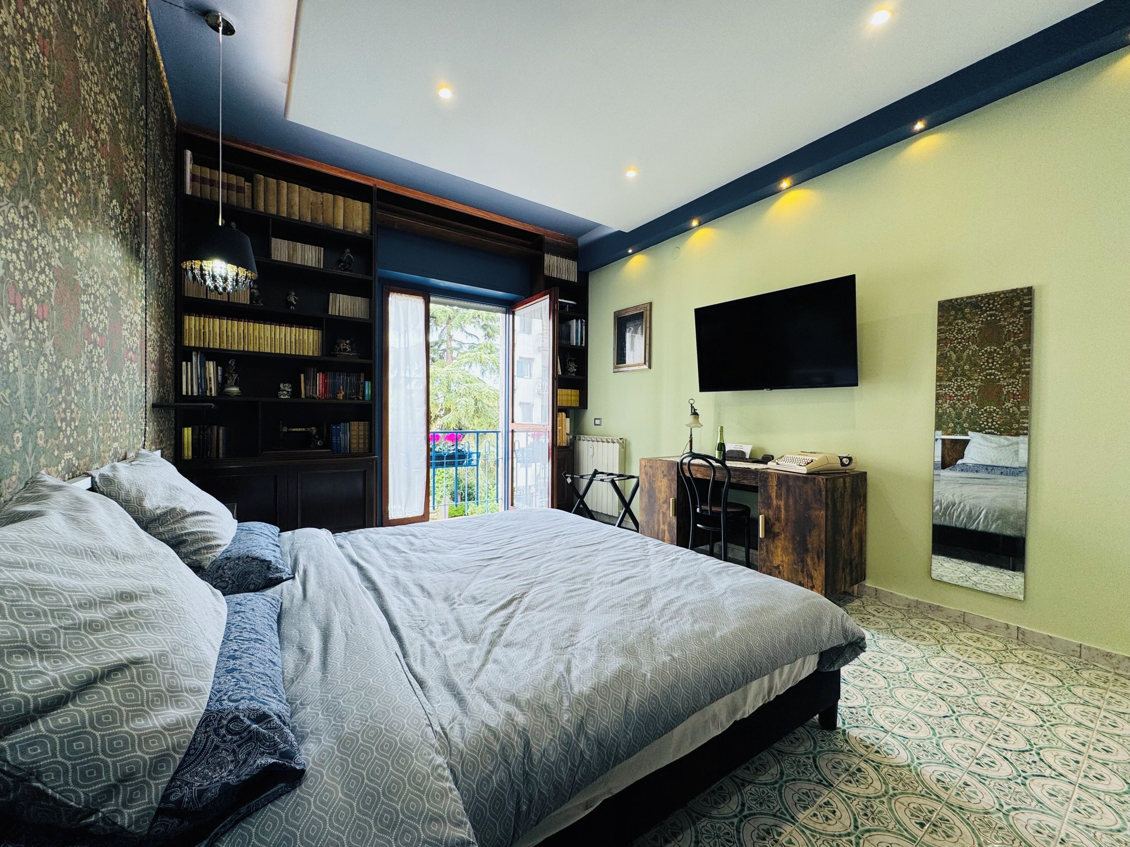 Suite, City View | In-room safe, soundproofing, free WiFi