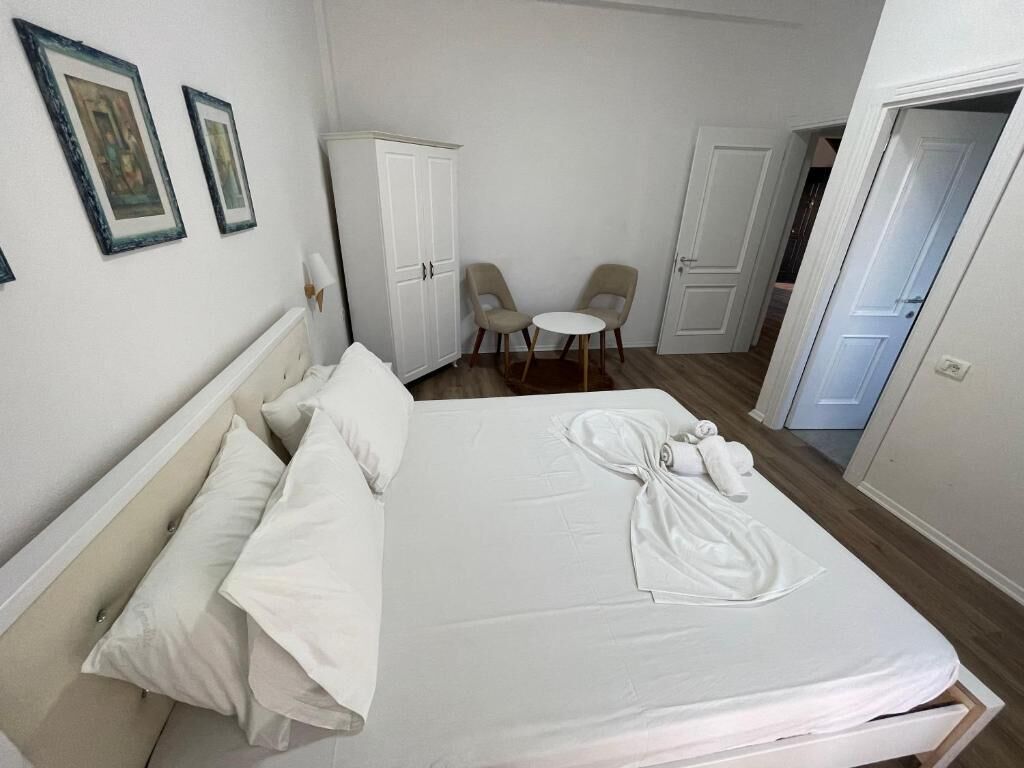 Doppelzimmer, Balkon, Blick auf den Innenhof