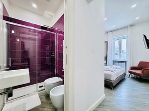 Economy Room | Bathroom - YourHome - Santa Lucia Rooms (Sorrento)