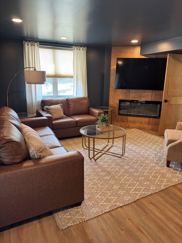 Spacious 4-bedroom cottage near Turkey Run State Park