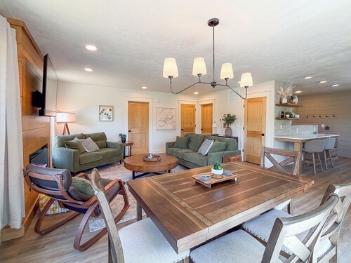 Spacious 4-bedroom cottage near Turkey Run State Park