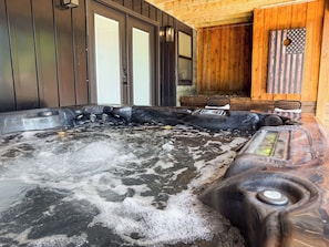 Indoor spa tub