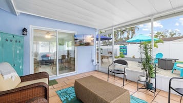House, Multiple Beds, Pool Access, Pool View (6398 Woodland Blvd) | Terrace/patio