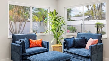 Ferienhaus, Mehrere Betten, Poolzugang, Poolblick (6398 Woodland Blvd) | Innenbereich