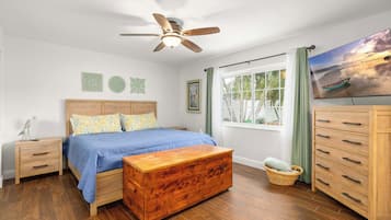 House, Multiple Beds, Pool Access, Pool View (6398 Woodland Blvd)