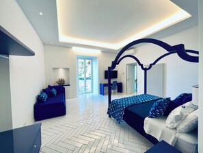 Interior - YourHome - Scirocco Suite (Sorrento)