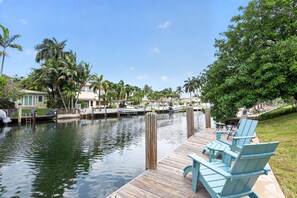 Property grounds - Just Renovated! Waterfront Oasis on the Intracoastal with Pool (Pompano Beach)