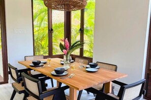 Dining - LaMora: Oceanfront Oasis with Beach & Pool in Oracabessa (St. Mary Parish)