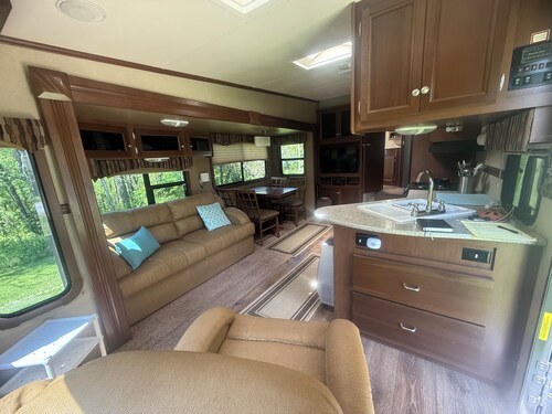 Located in beautiful Lynch Station Va this property offers an amazing escape.