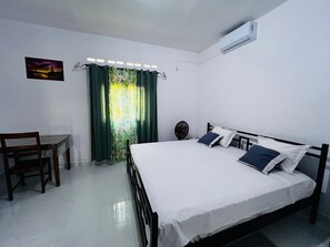 3 bedrooms, WiFi, bed sheets