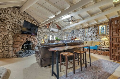 Tucson Bottle House - Both Main and Guest Houses - New Listing Discounts!