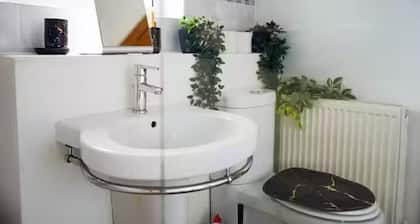 Sleeps 6 - Parking - Garden - Wifi - Bbq