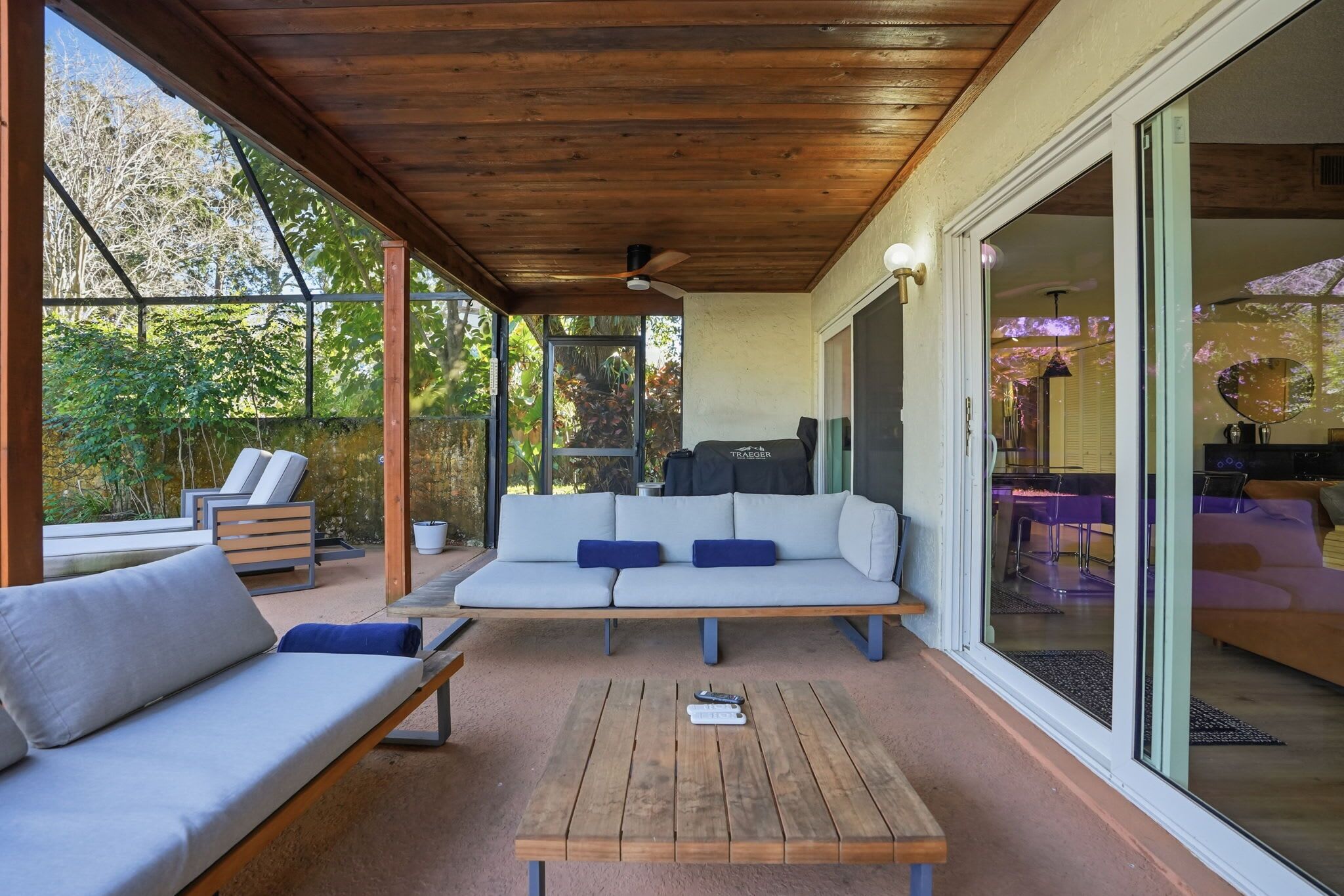 House, Multiple Beds, Pool Access, Pool View (13609 Heritage Way) | Living area
