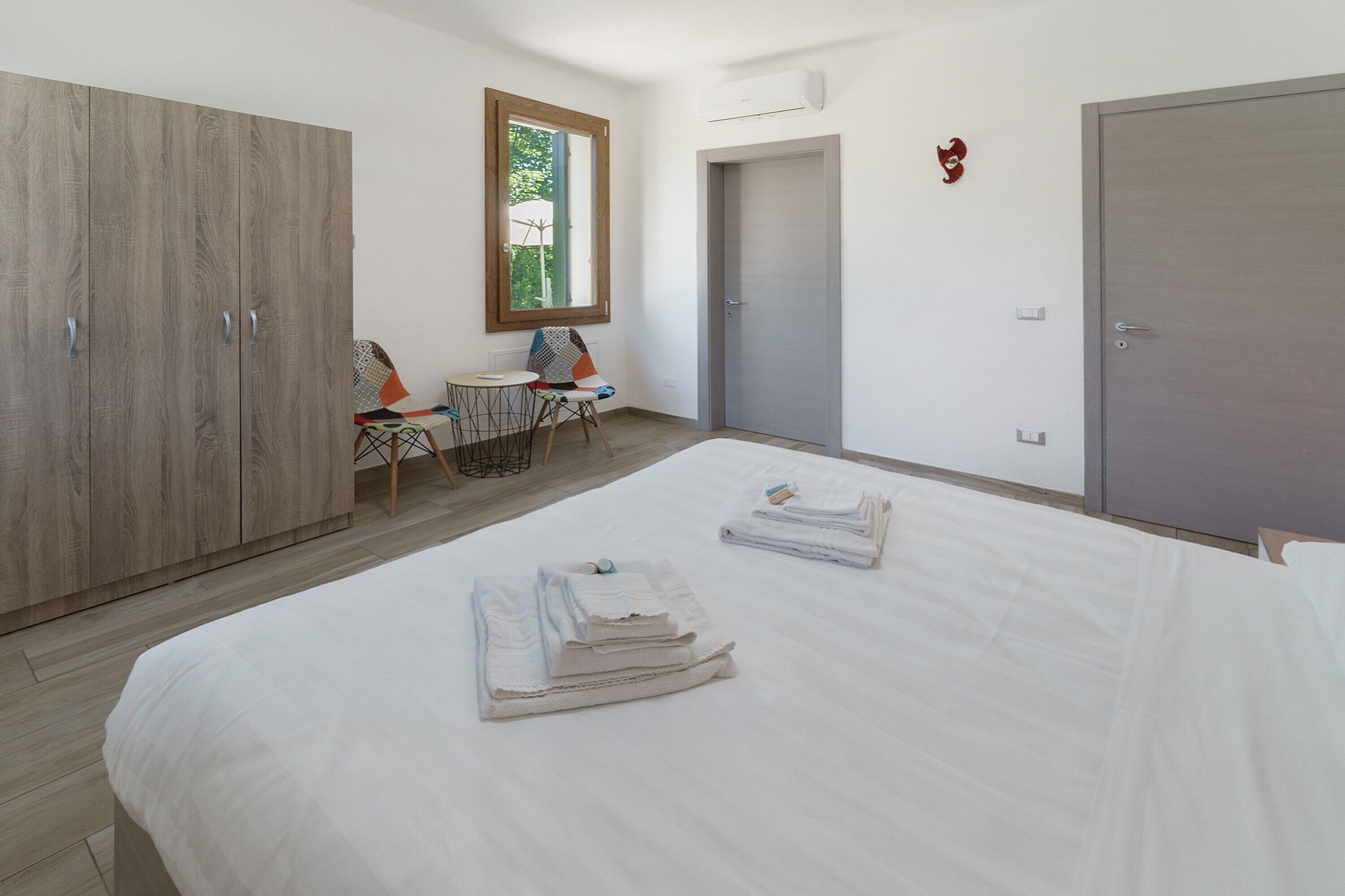 1 chambre, fer et planche à repasser, Wi-Fi, draps fournis
