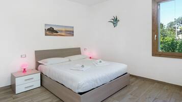 1 chambre, fer et planche Ă repasser, Wi-Fi, draps fournis
