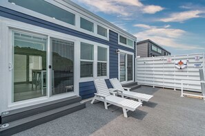 Terrace/patio - Anchors Away - Floating House on Lake Cumberland (Russell Springs)