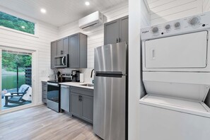Fridge, microwave, oven, stovetop - Large On-the-Water Stay w/ Boat Ramp Access! (Russell Springs)