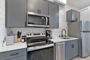 Fridge, microwave, oven, stovetop - Large On-the-Water Stay w/ Boat Ramp Access! (Russell Springs)