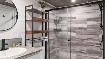 Shower, towels, shampoo