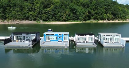On-Water 20 - Pet Friendly Floating House on Lake Cumberland