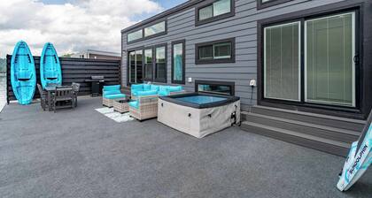 On-Water 20 - Pet Friendly Floating House on Lake Cumberland
