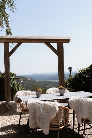 Khu ẩm thực ngoài trời