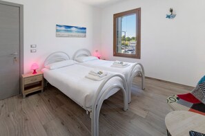 1 bedroom, WiFi, bed sheets - Double Room with Wi-Fi and Air Conditioning (Mira)