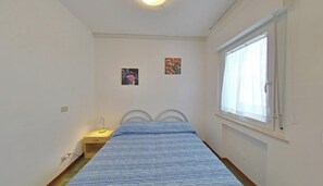 3 bedrooms - Spacious Side Sea-view on the Promenade in Lignano (Lignano Sabbiadoro)