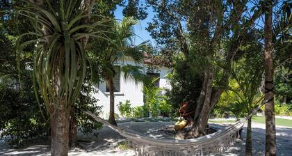 The Pilot House - Private 4-Suite Estate, Sleeps 8