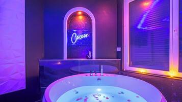 Bain à remous intérieur