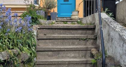Delightful self-contained accommodation close to the sea and Hastings Old Town