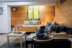 Smart TV, books - Mountain Retreat Studio with Forest & River Views by Cyprus Horizons (Pano Platres)