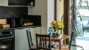 Appartamento Comfort, 1 camera da letto, non fumatori, vista lago | Pasti