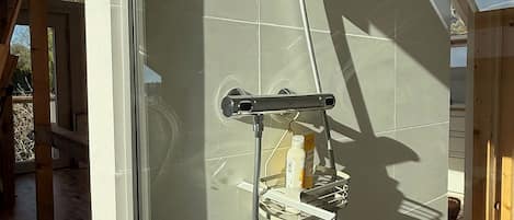 Bruser, håndklæder, Toiletpapir