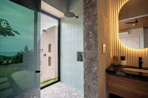 Bathroom - Modern adults-only villa with private plunge pool and panoramic ocean-to-mountain views. (Manuel Antonio)