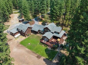 Exterior - Gorgeous 4 Bedroom Forest Retreat in Glenshire! Minimum 30 Day Stay (Truckee)