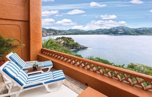 Zihuatanejo | Relaxing Beach Retreat | Pool + Ocean