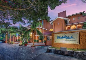 Exterior - Zihuatanejo | Relaxing Beach Retreat | Pool + Ocean (Zihuatanejo)