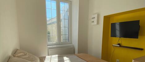 1 habitación, wifi gratis y ropa de cama