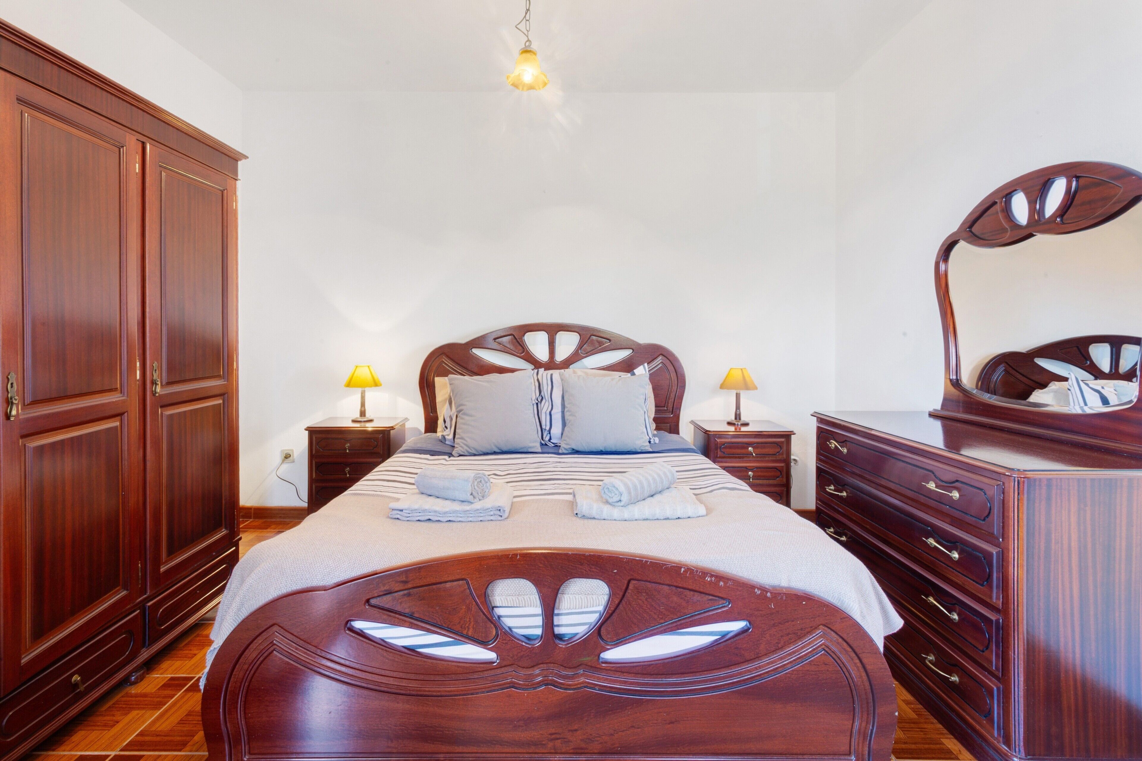 2 slaapkamers, een strijkplank/strijkijzer, wifi, beddengoed