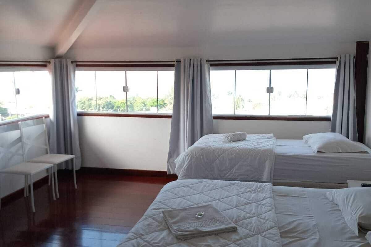 Chambre triple Prestige | AccĂšs au Wi-Fi (inclus), literie fournie, accessible en fauteuil roulant