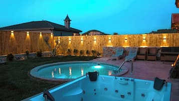 Villa, piscine privée, vue lac | Bain à remous extérieur