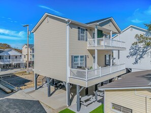 Exterior - Sleeps 16-inside OL w/ Limo Golf Cart &Game Room (Myrtle Beach)