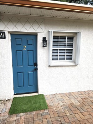 Exterior detail - Stylish Modern Studio/Private/Close to everything in Fort Lauderdale (Fort Lauderdale)