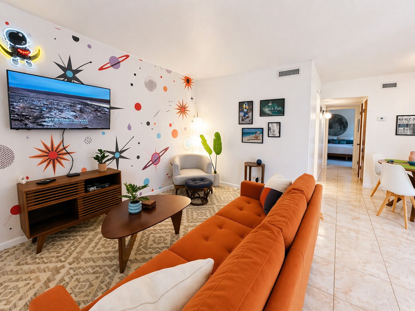 Smart TV, books, music library, stereo