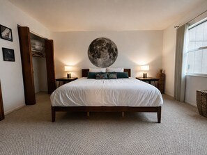 1 bedroom, iron/ironing board, free WiFi, bed sheets - Rocket Retreat - NASA & Orlando (Titusville)
