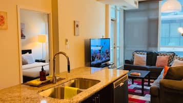 Condo, 1 Bedroom, Patio | Living room